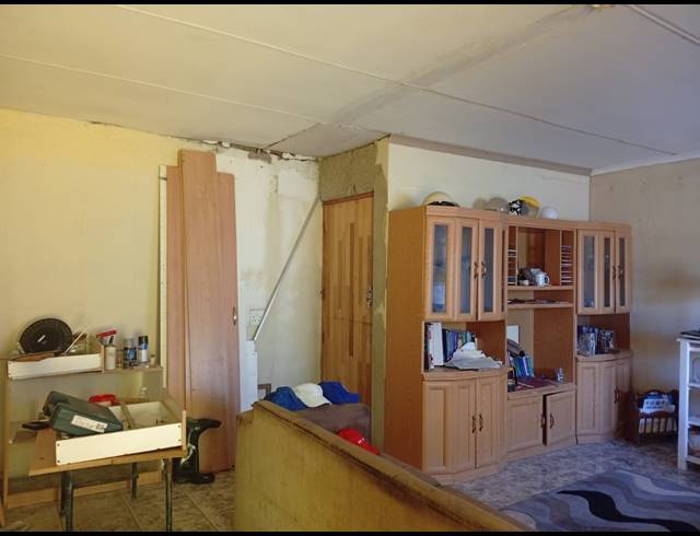 4 BEDROOM HOUSE FOR SALE IN UITENHAGE CENTRAL